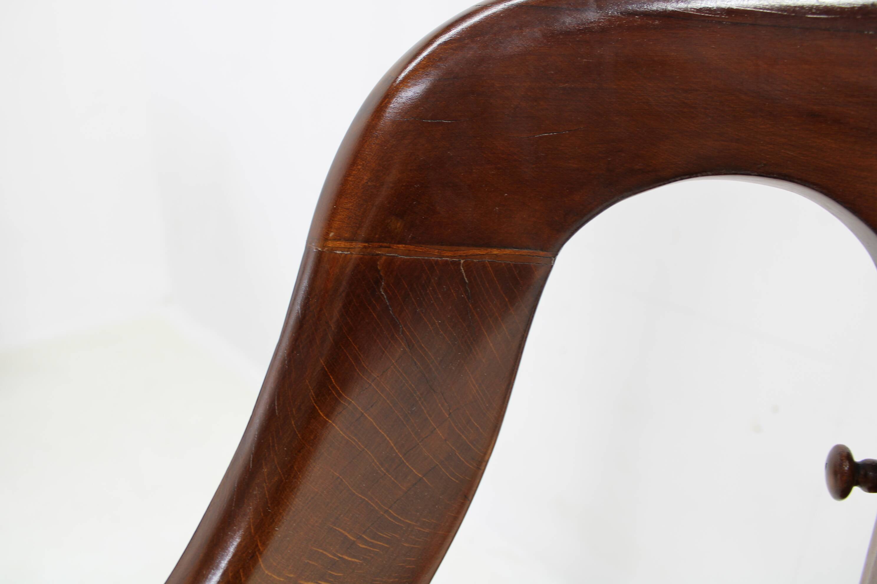 Chaise de barbier pivotante en hêtre restaurée des années 1920, Tchécoslovaquie