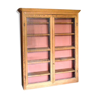 Wood and terracotta showcase