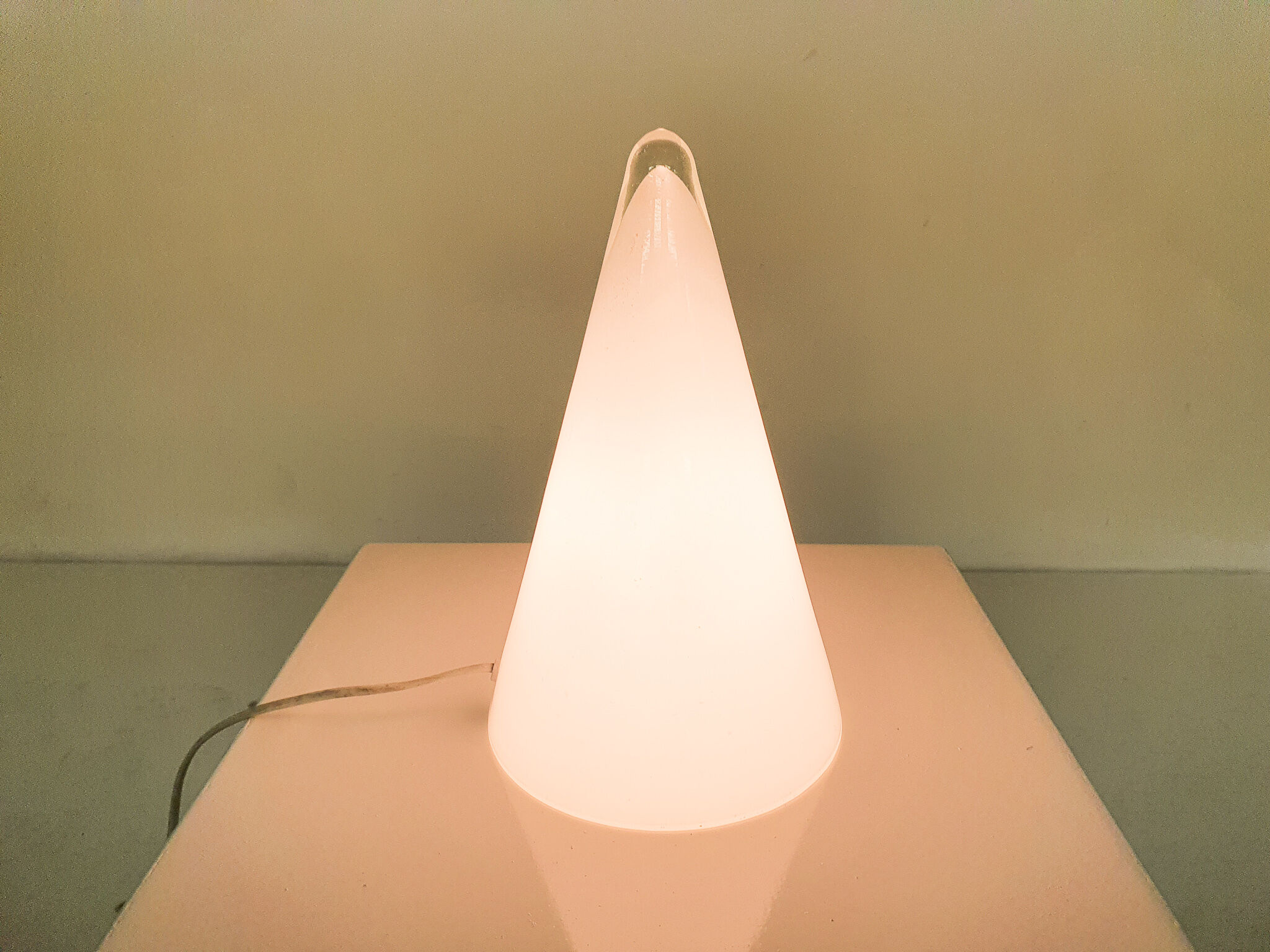Milk glass pyramid table lamp "Teepee" by SCE France