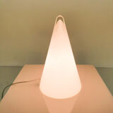 Lampe de table pyramidale en verre de lait « Teepee » par SCE France