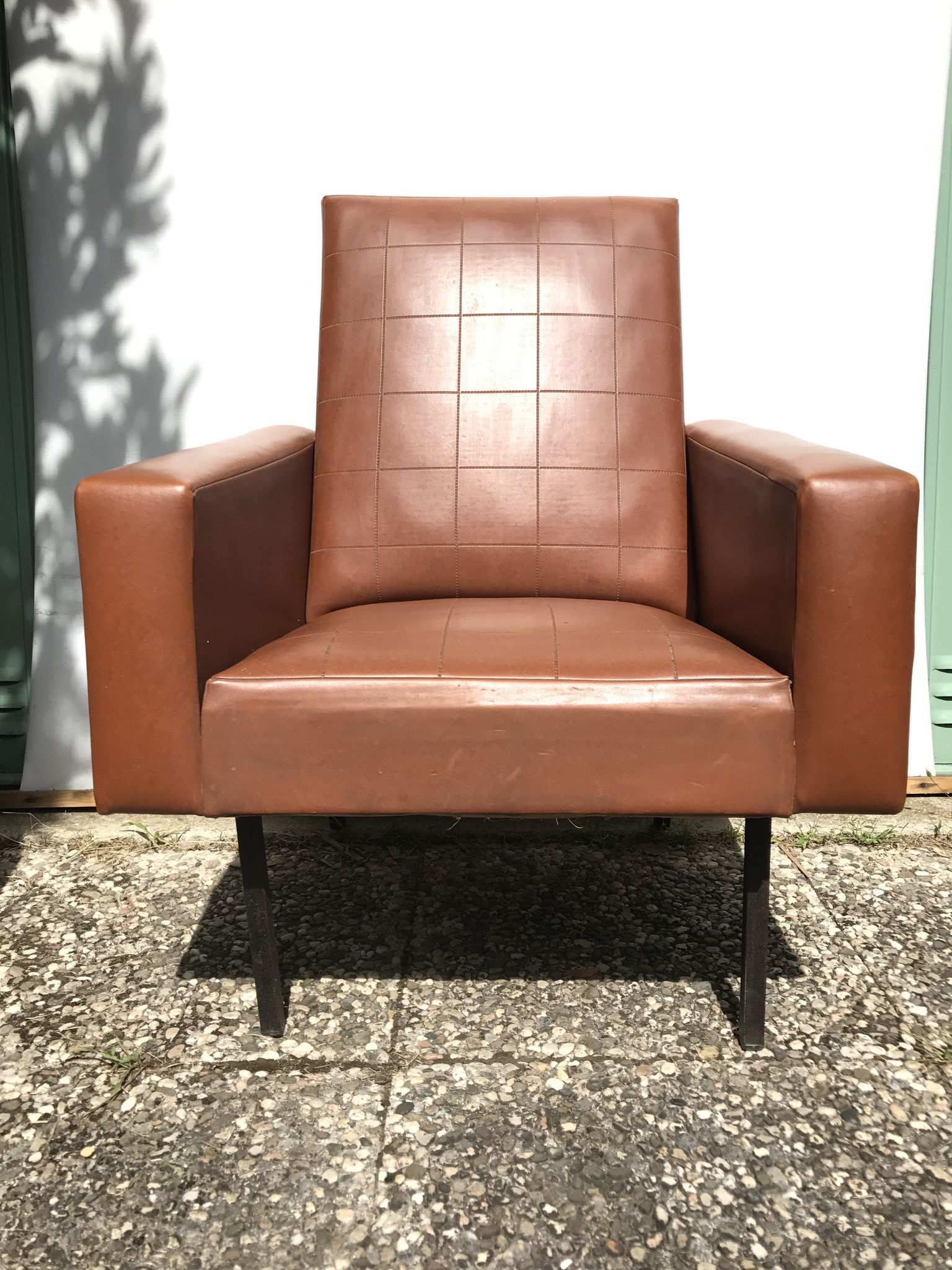 Ancient 70s brown black metal legs armchair wood vintage
