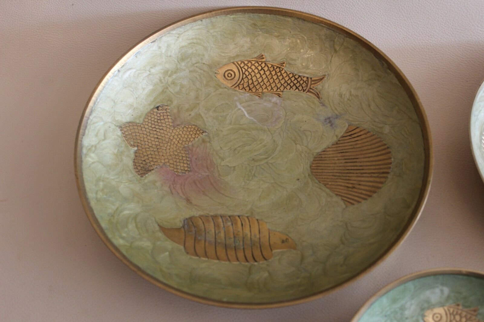 Lot of 3 vintage dishes in golden metal shell fishshells