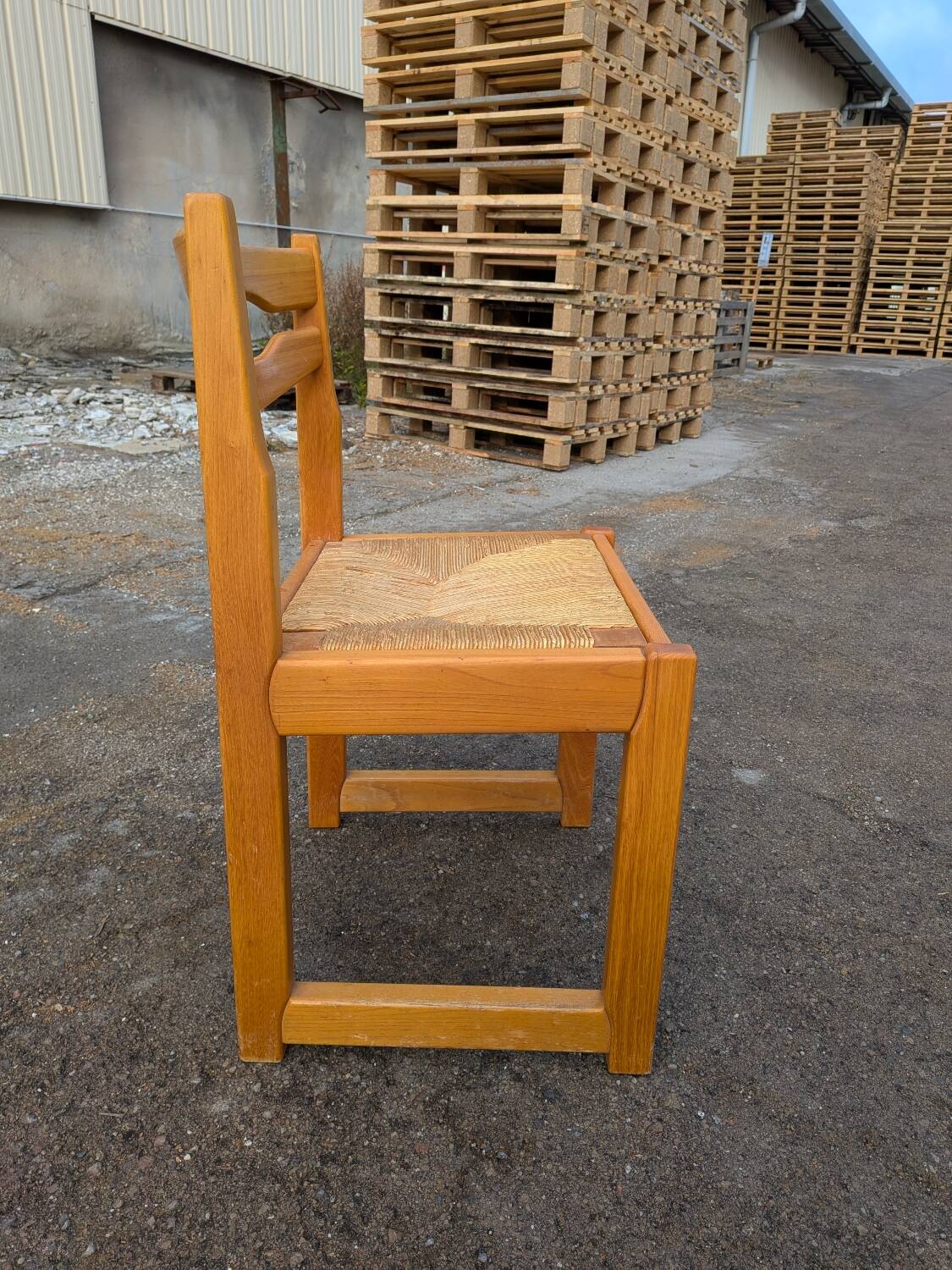 Set of 6 elm chairs from 1980.