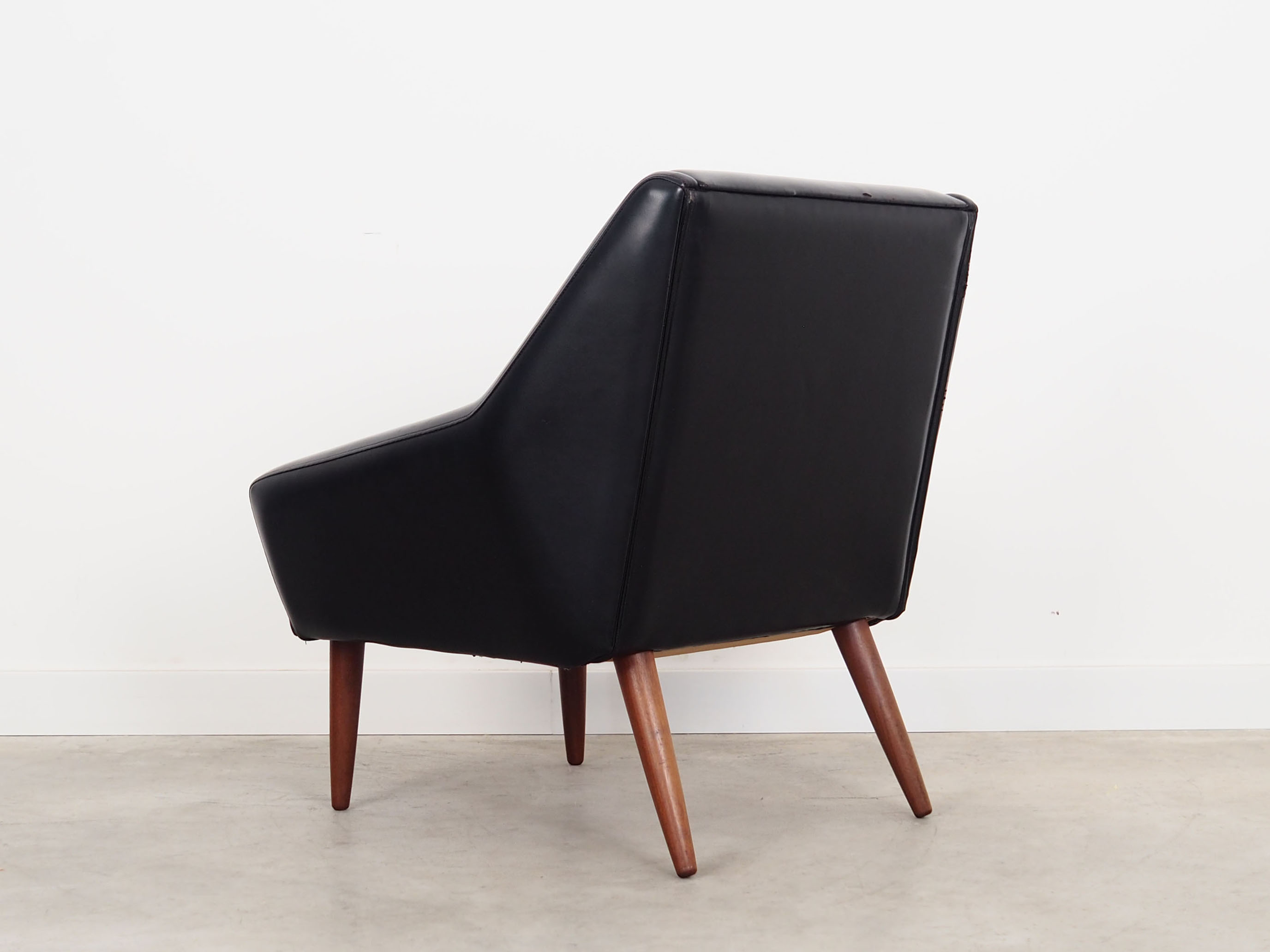 Leather armchair, Danish design, 1970s, production: Denmark