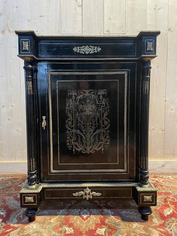Napoleon III high-height furniture