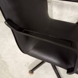 Vintage 70s swivel office chair in skai and black metal