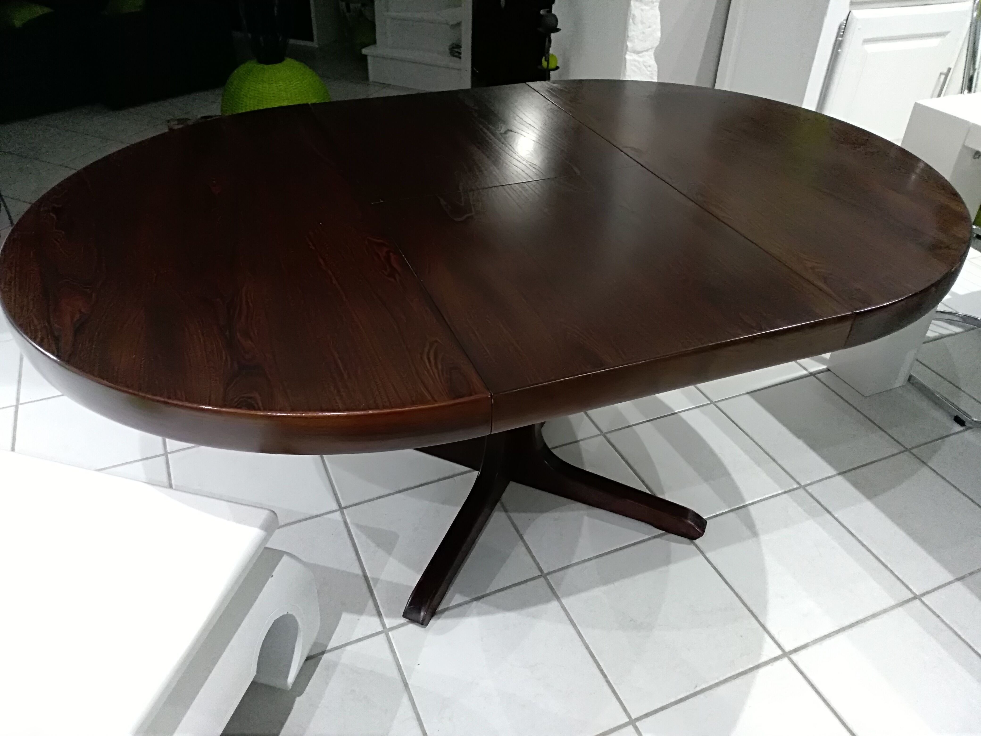 Round dining table extendable baumann 1970