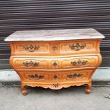Important Louis XV chest of drawers