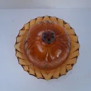 Beurrier ou cloche à fromage en verre ambre