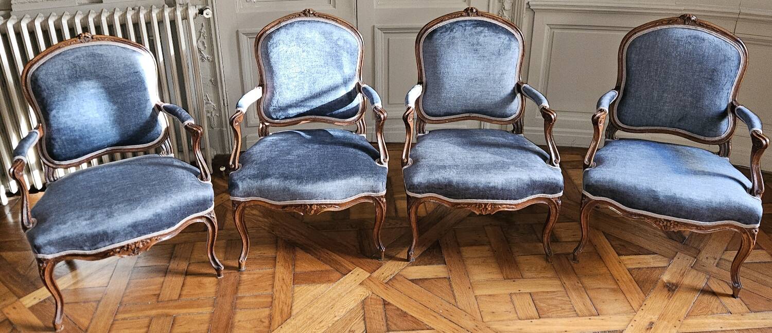 set of 4 Louis XV armchairs with queen's backs