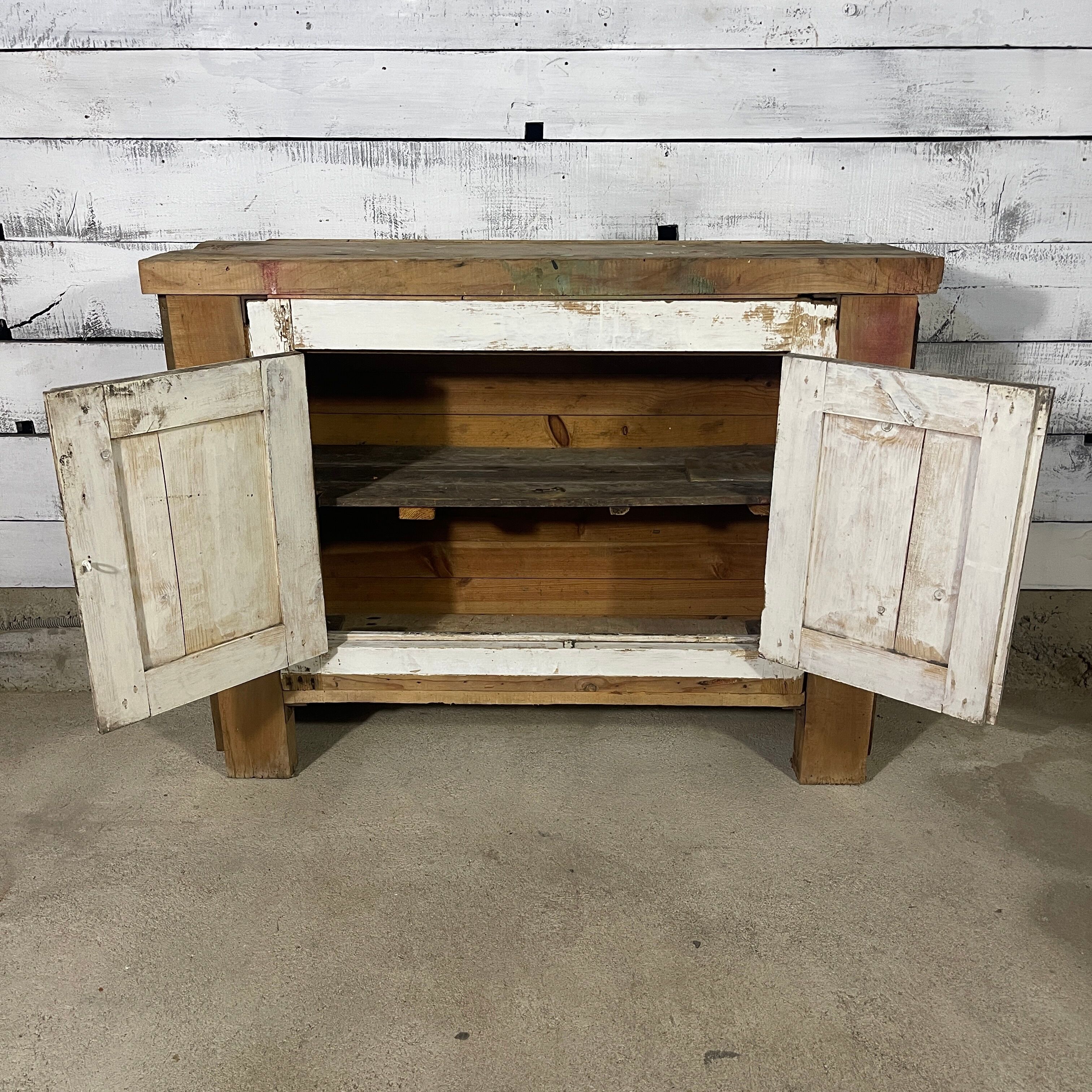 Old wooden establishment