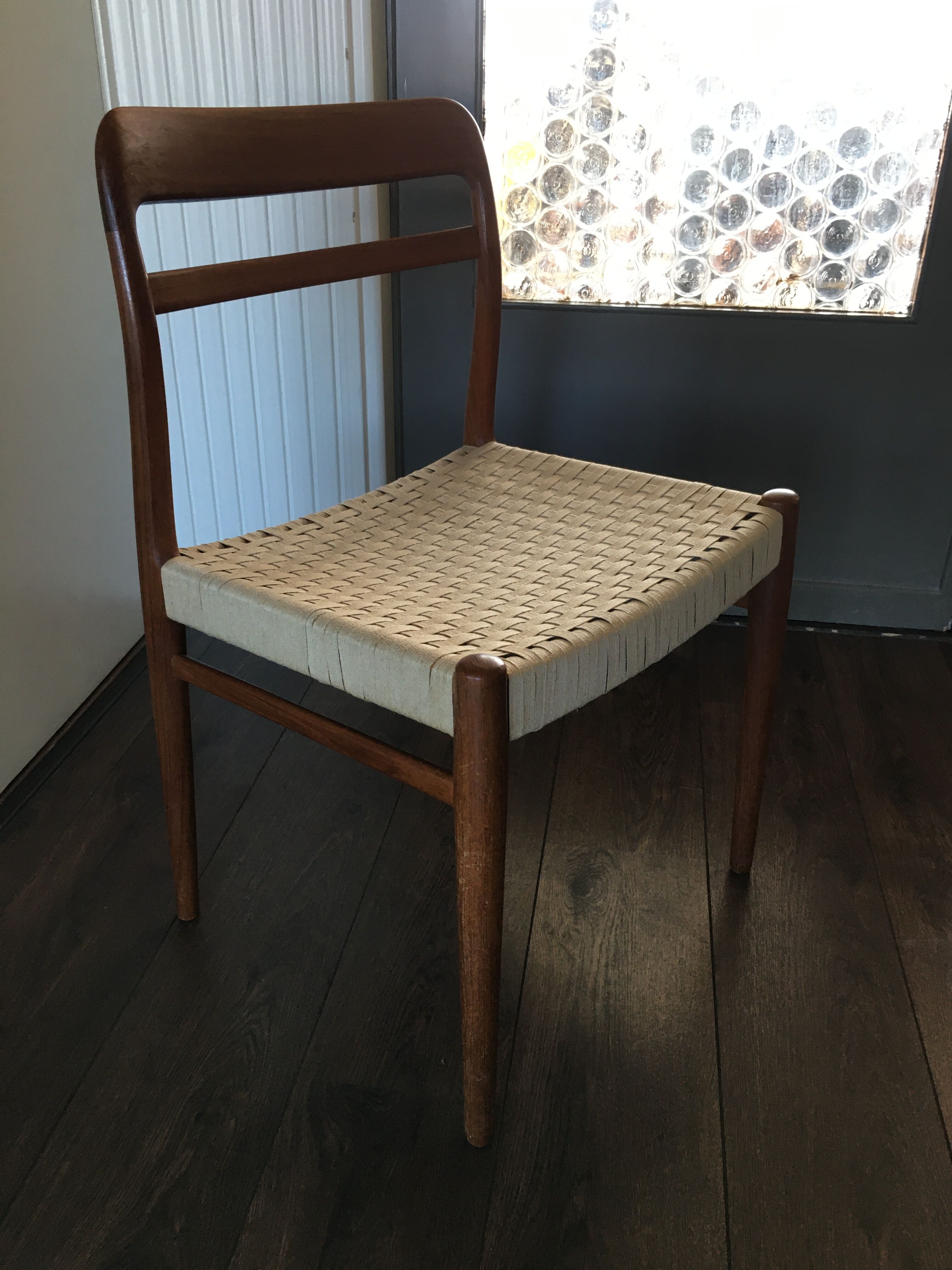Ensemble scandinave de 4 chaises à manger en teck par Gustav Bahus et Eft. à partir des années 1960