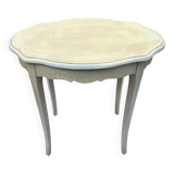 Eggshell-coloured drawer with a cracked effect side table.