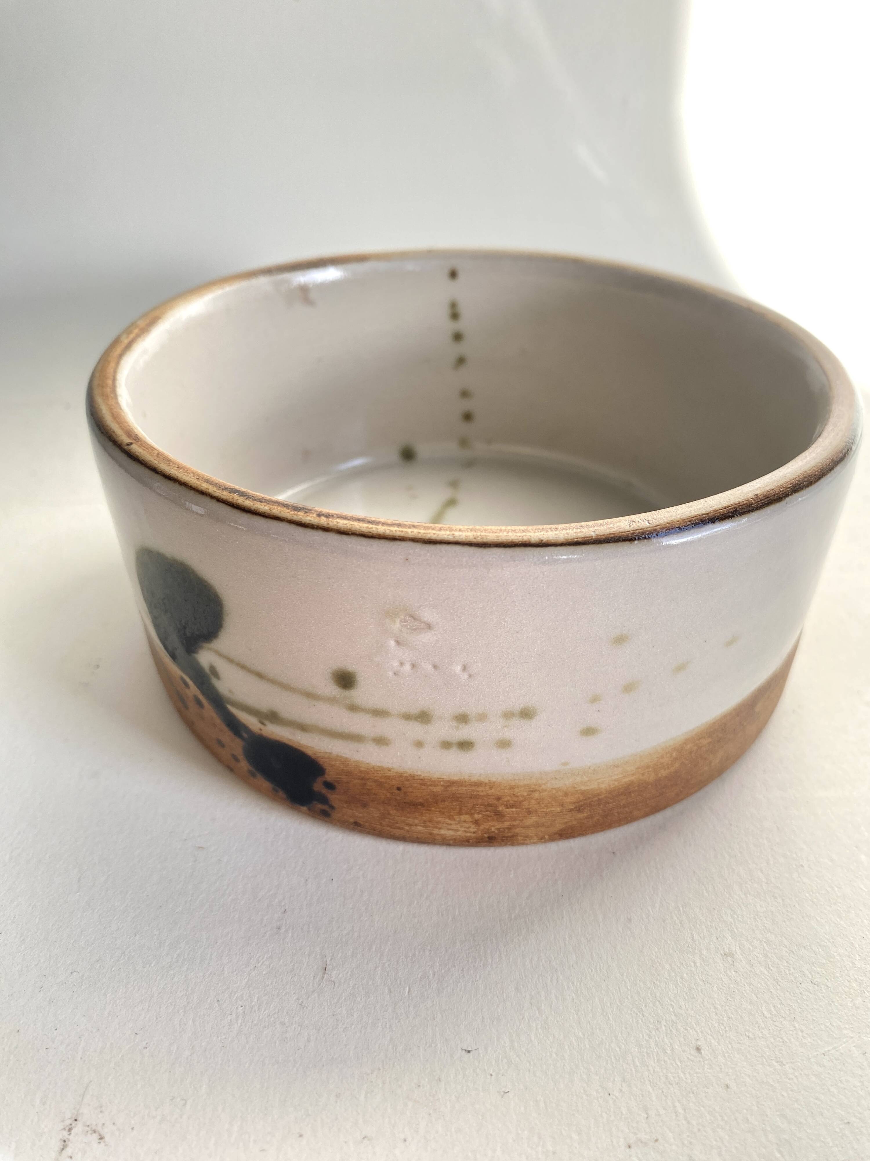 Stoneware dish signed La Colombe pottery, 50s/60s