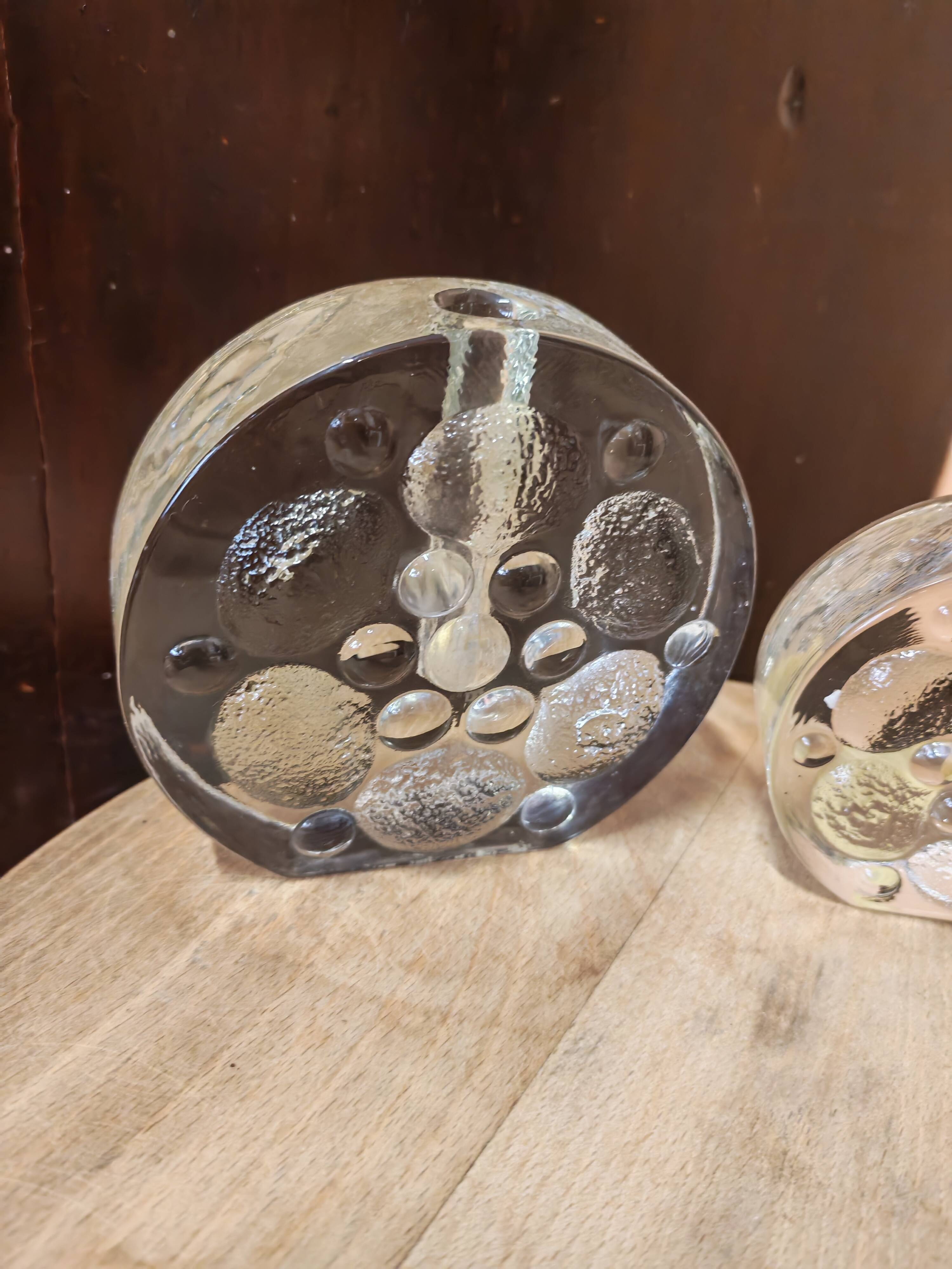 Lot de trois vases soliflores en verre moulé space age Allemagne 1970