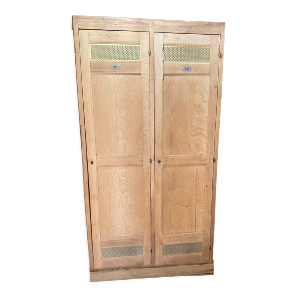 Vestiaire chêne massif 2 portes