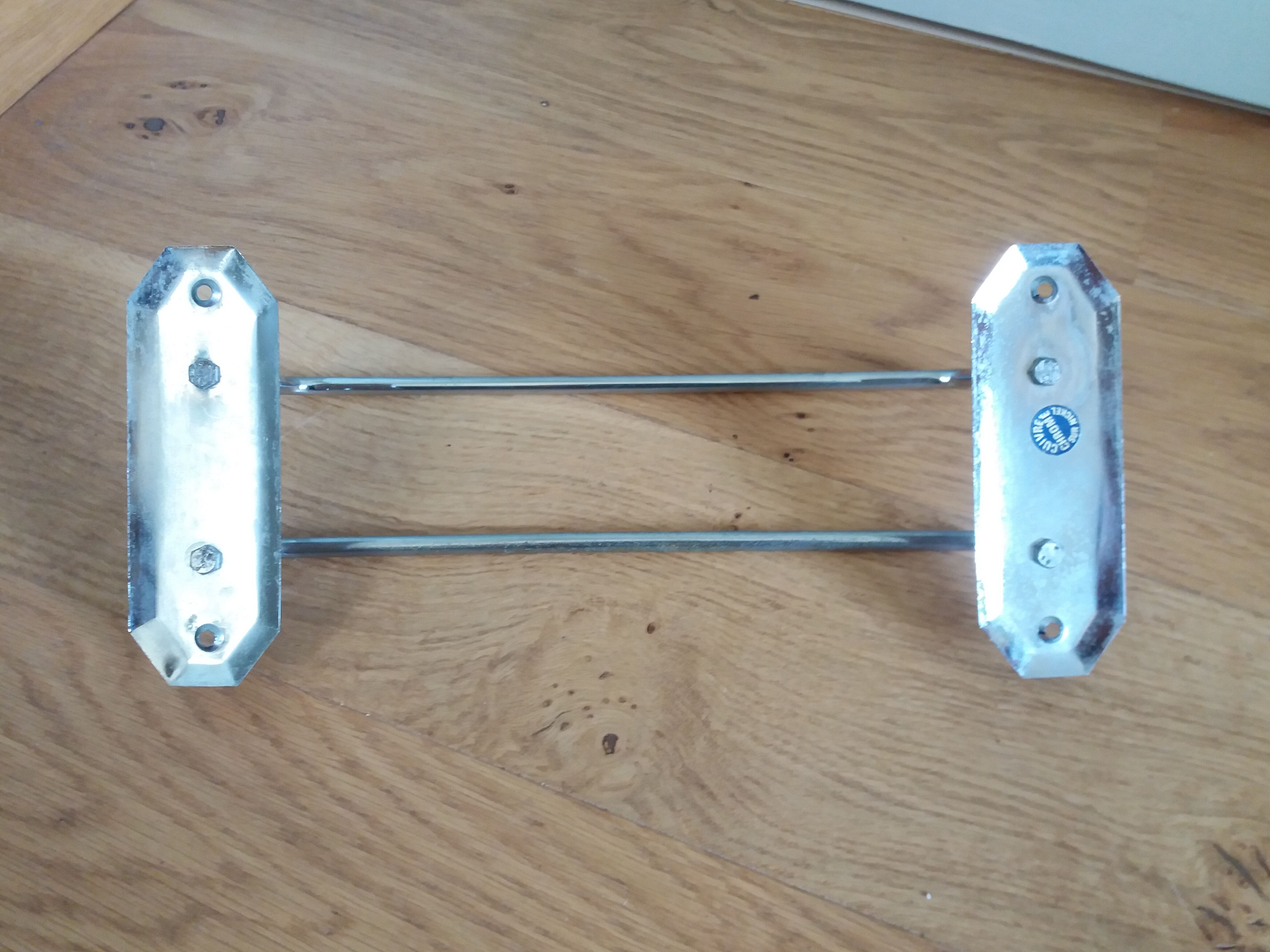 Chromed copper towel rack