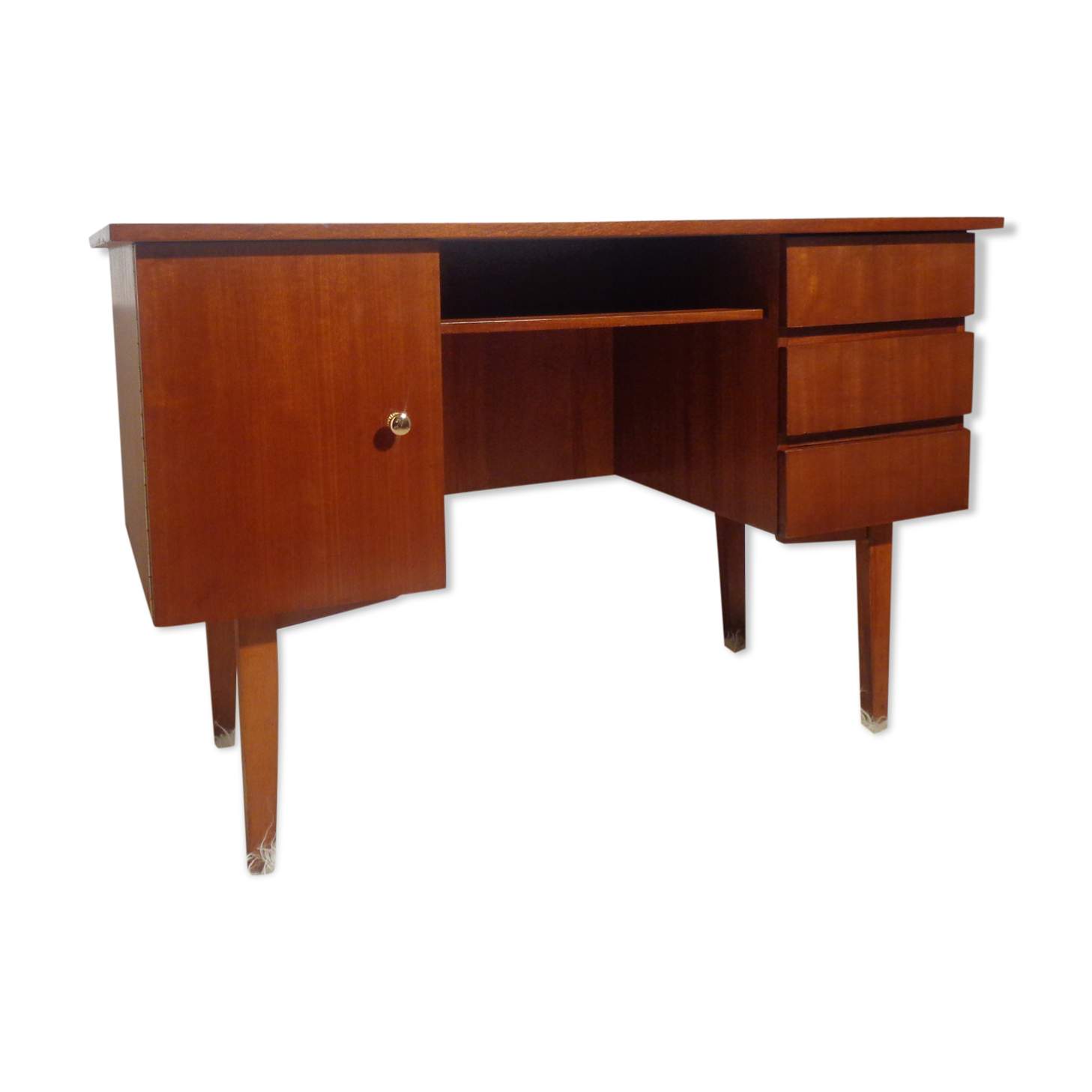Desk of the 1960s vintage teak