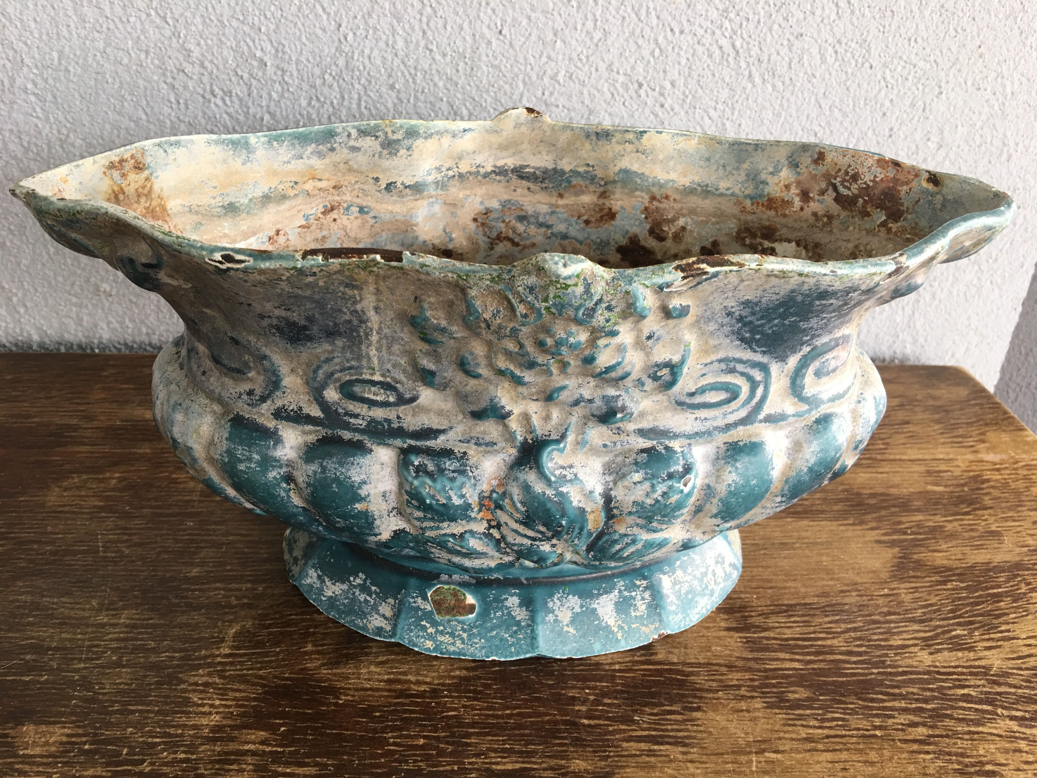 Planter blue enamelled cast late XIX early XX