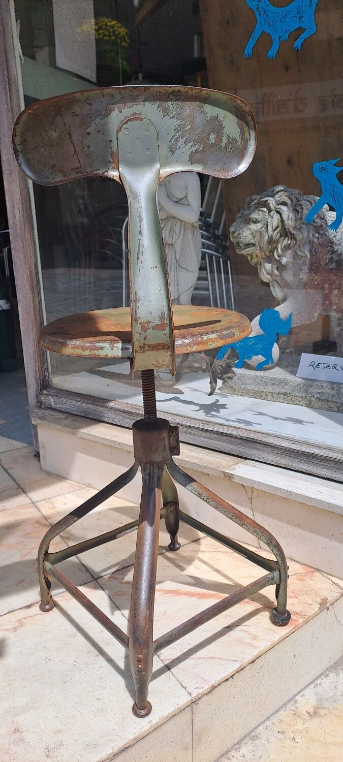 Chair Nicolle industrial design