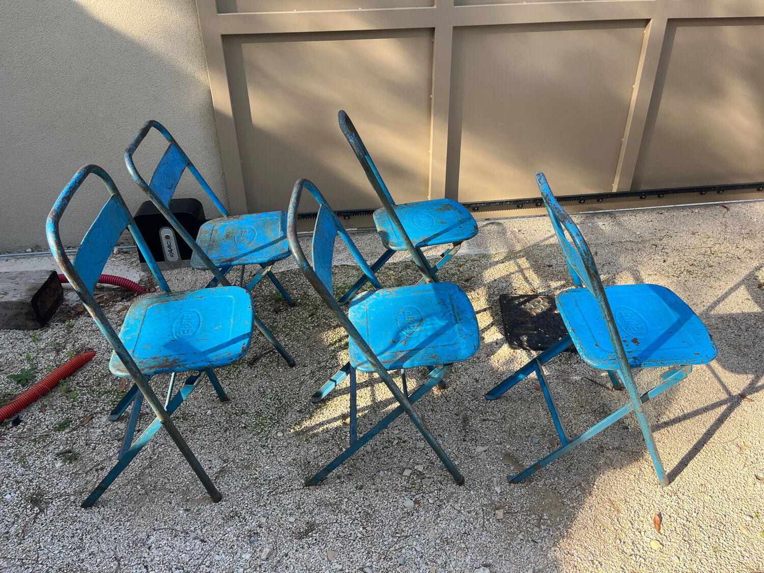 Chaise métalliques jardin et intérieur