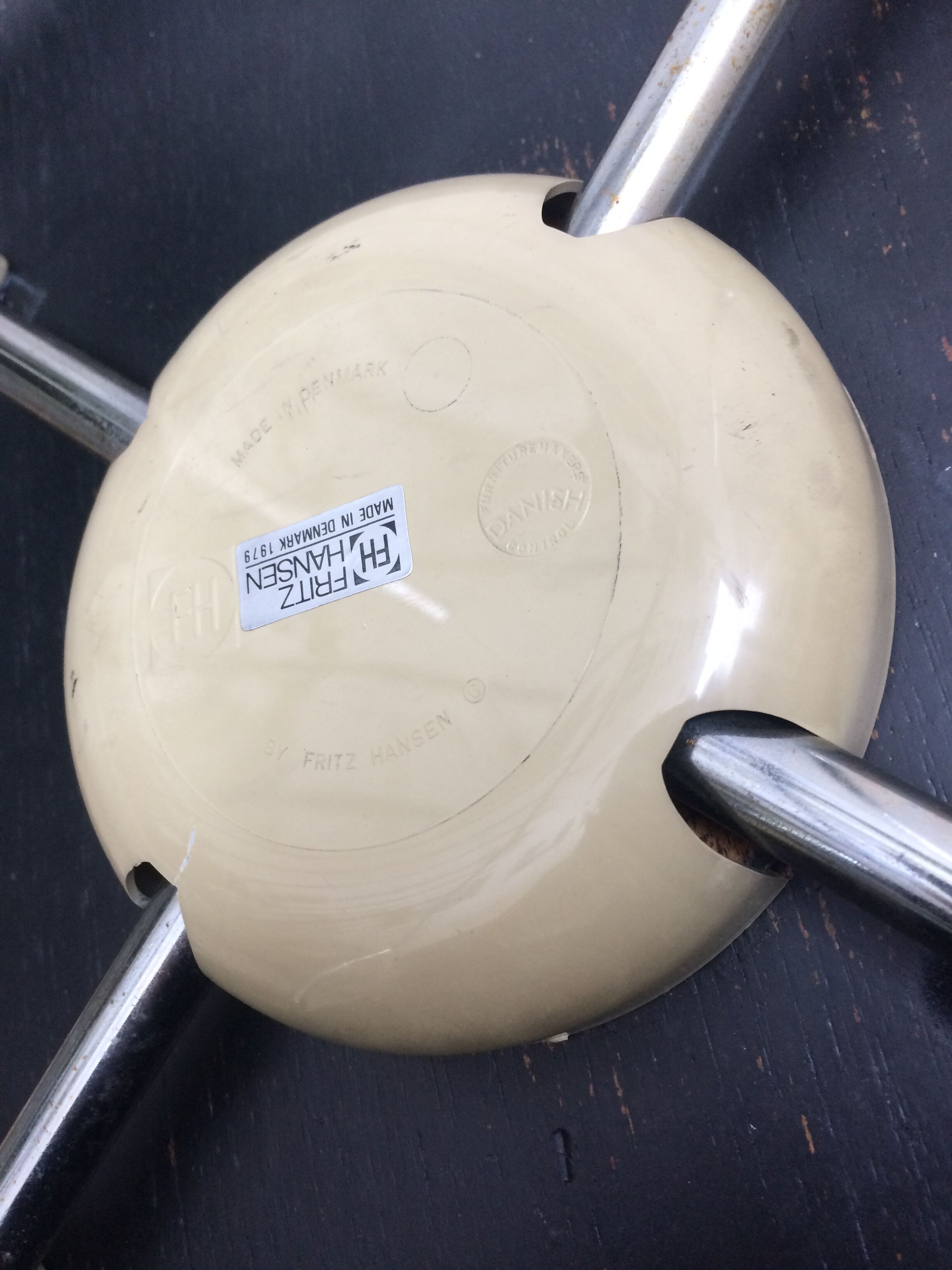 Series 7 chair Arne Jacobsen