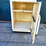 Meuble armoire de cuisine métallique