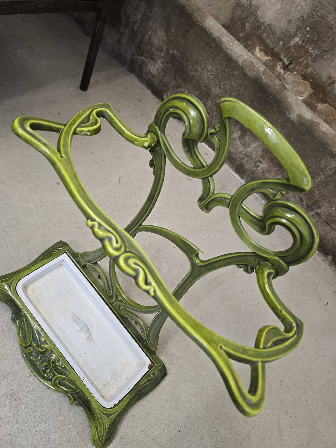 Art Nouveau umbrella stand in green enamelled cast iron