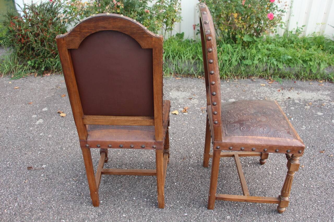set of twelve Cordoba leather chairs from the 19th century