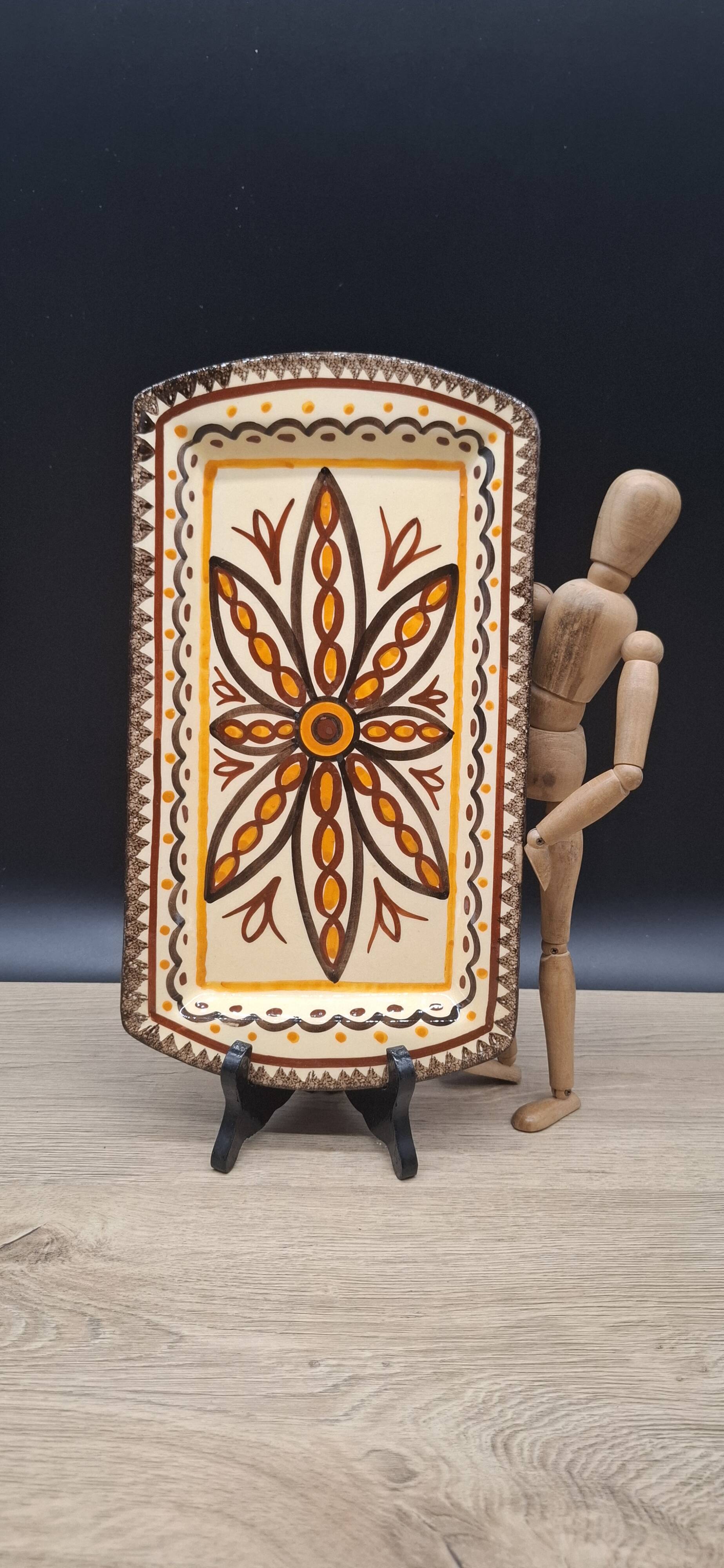 Quimper service dish