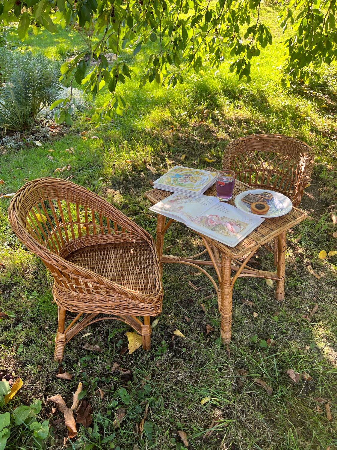 Small wicker children's armchair