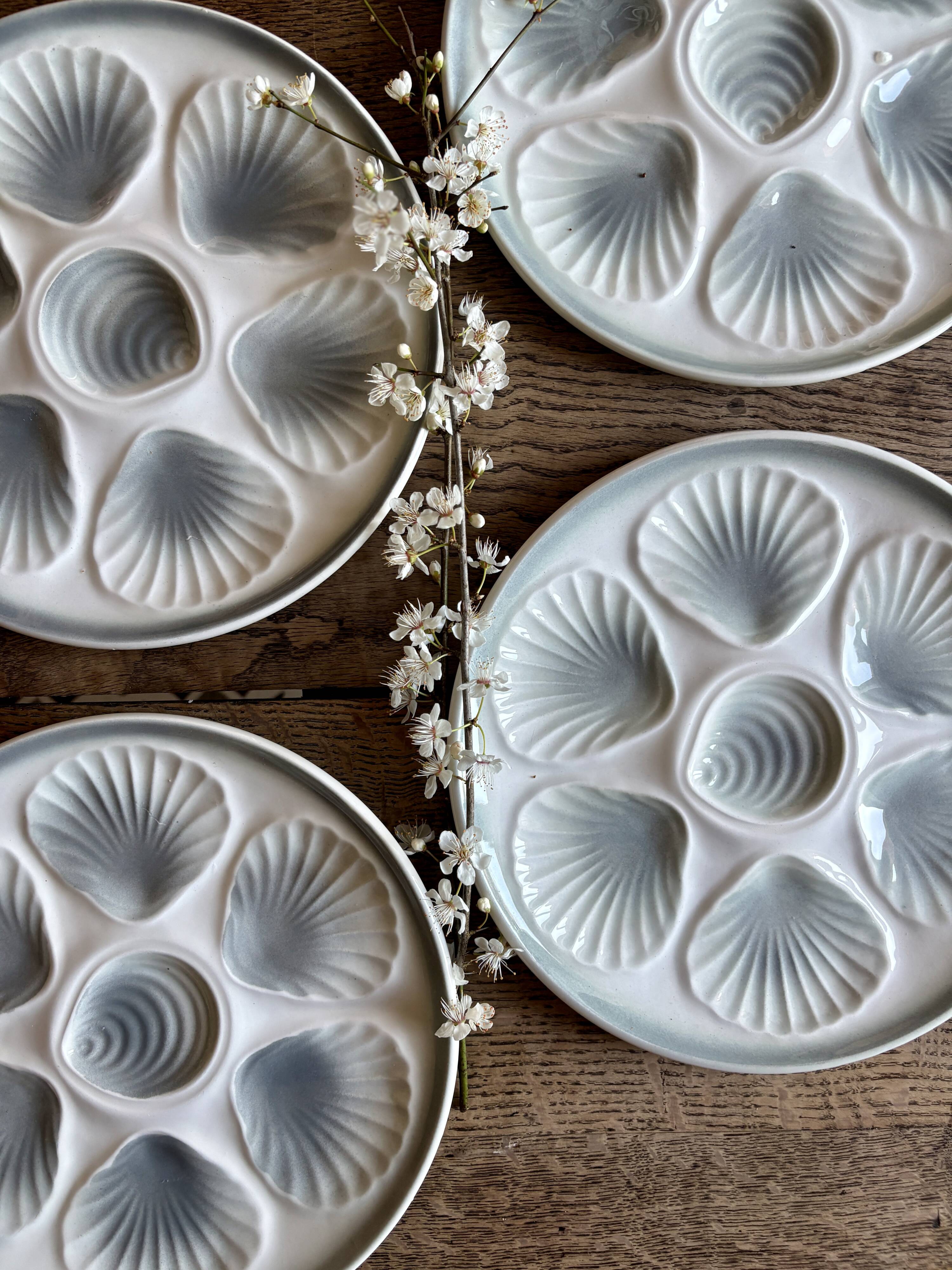 Set of 4 vintage oyster plates Moulin des Loups