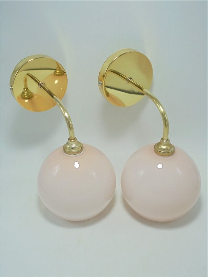 Pair of wall sconces