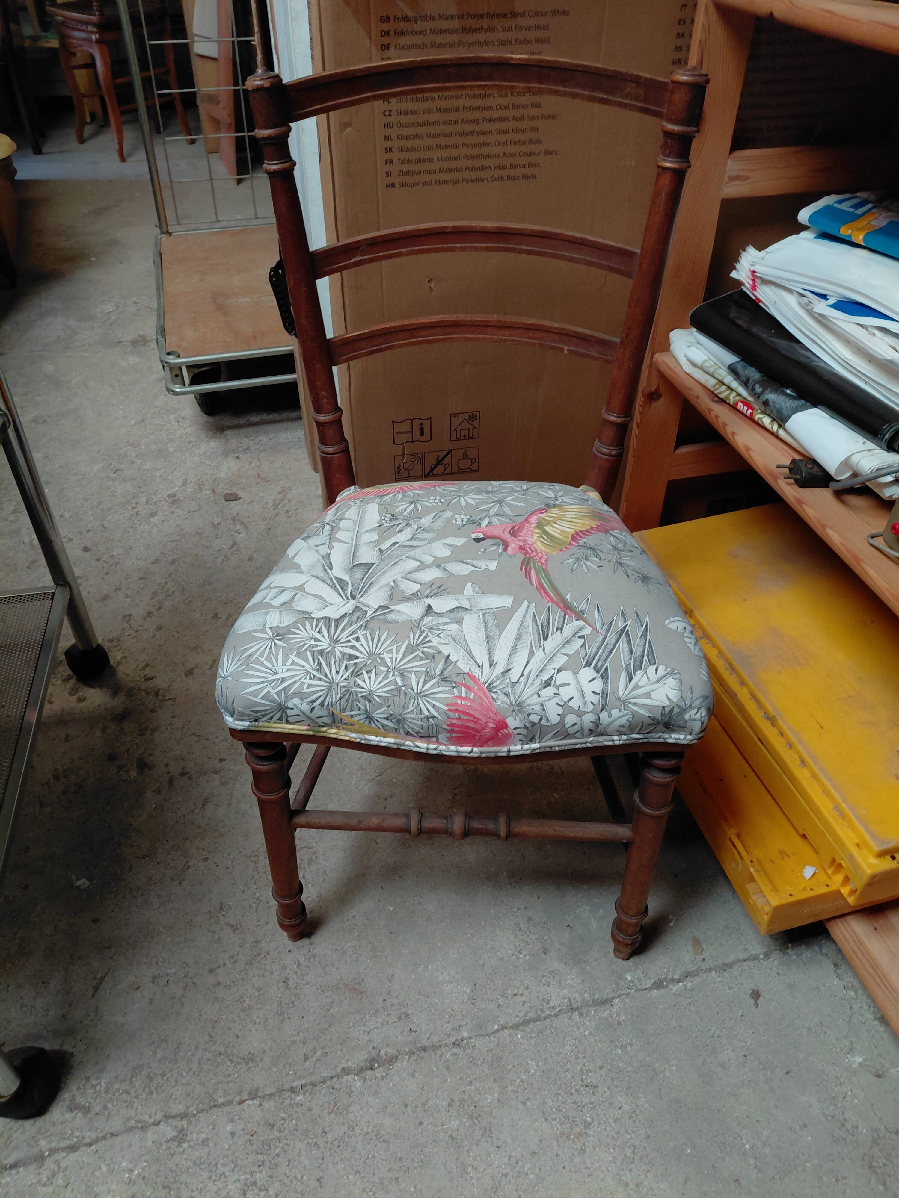 Antique parrot fabric chair