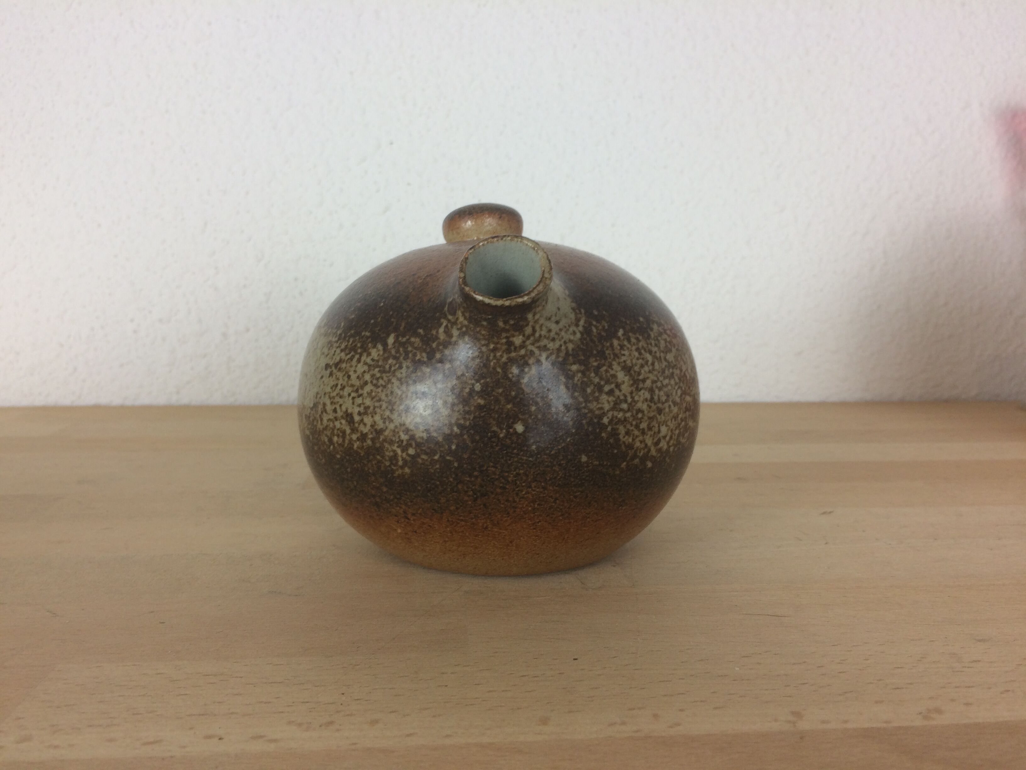 Round sandstone teapot