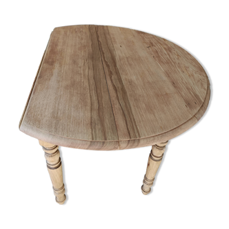 Renovated oval table