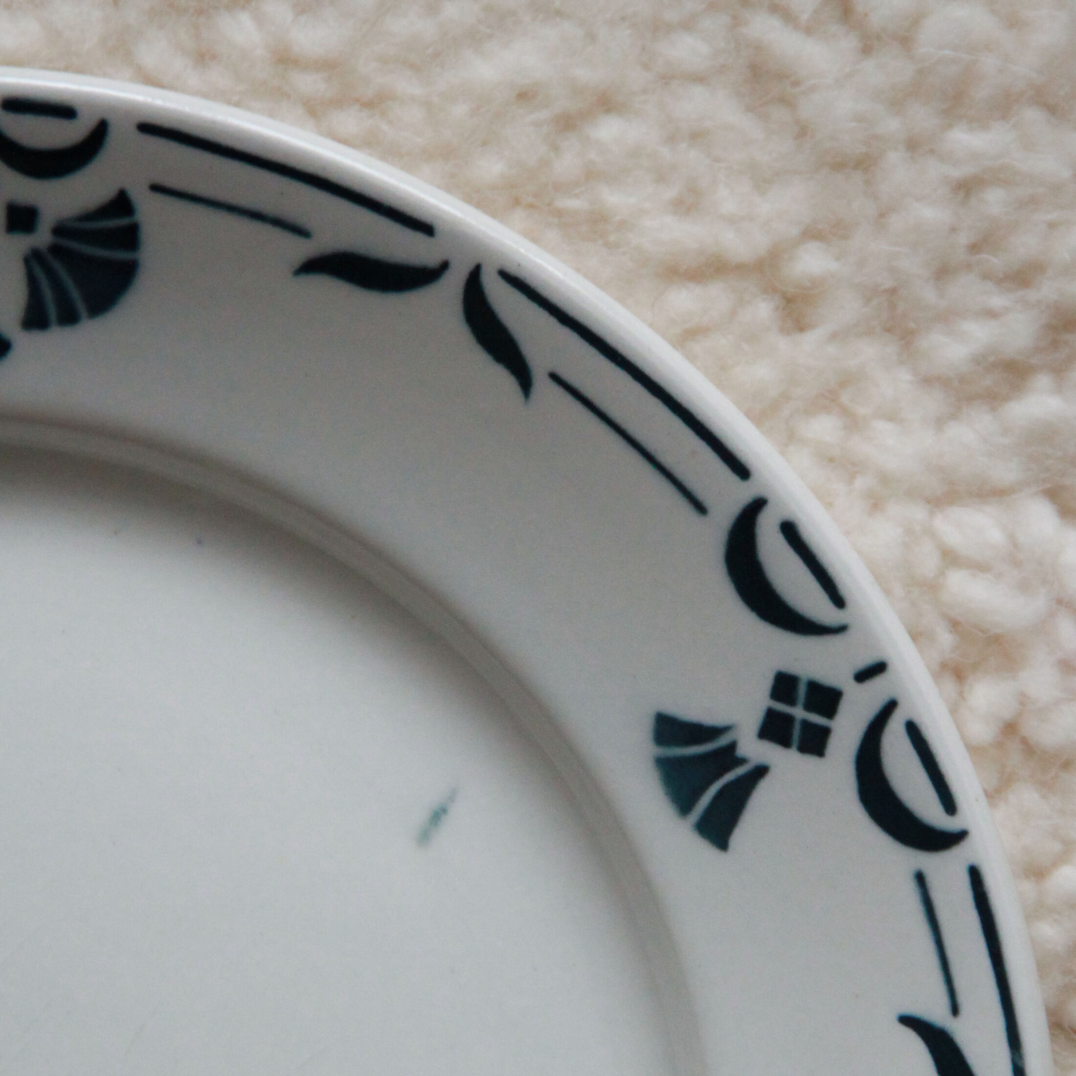 Set of 6 flat plates dark green garland old earthenware Badonviller Dinan