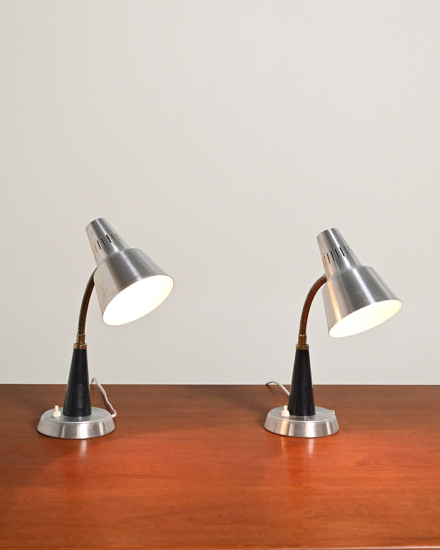 Pair of "600/5" table lamps by Gemi, 1960s