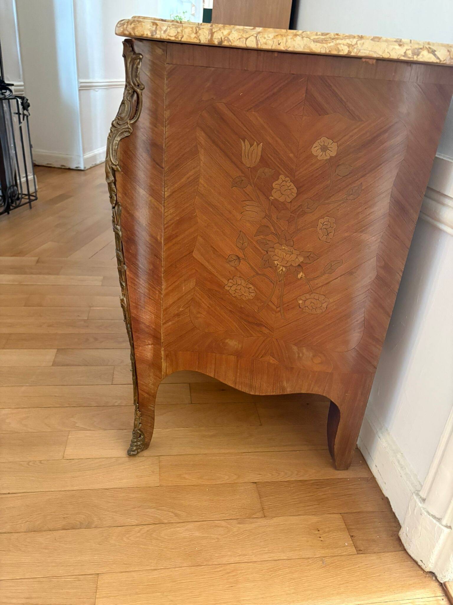 Louis XVI commode