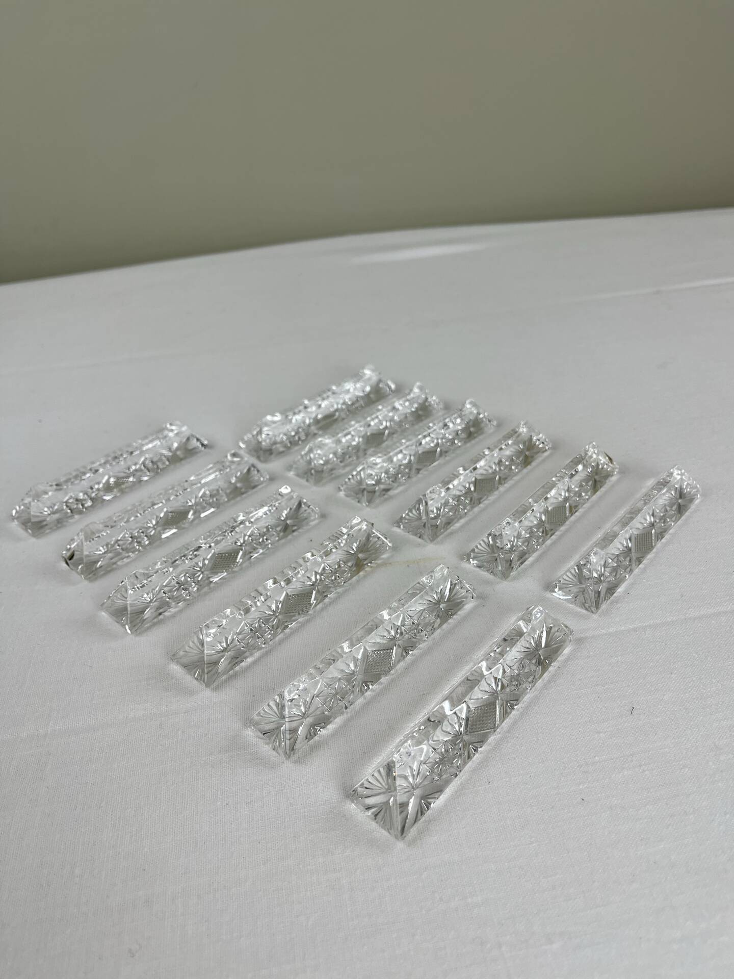 12 Crystal knife holders