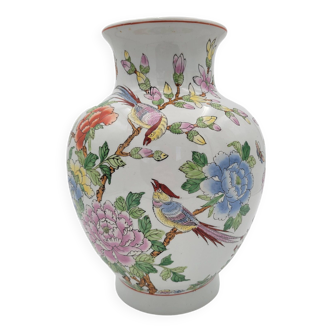 Vase en porcelaine chinoise décoré de fleurs et d'oiseaux