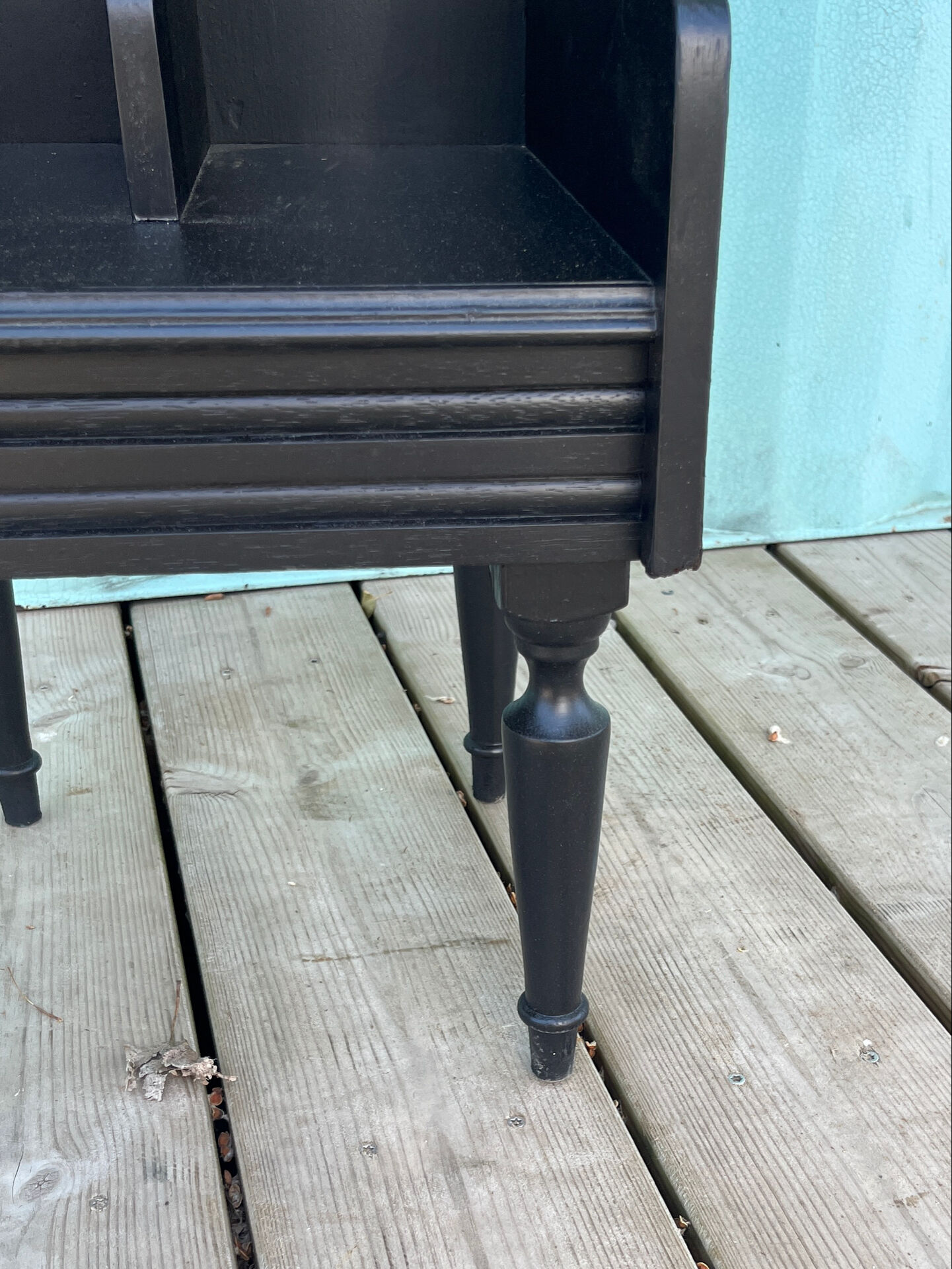 Petit meuble de rangement de revue