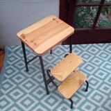 Foldable steplady stool