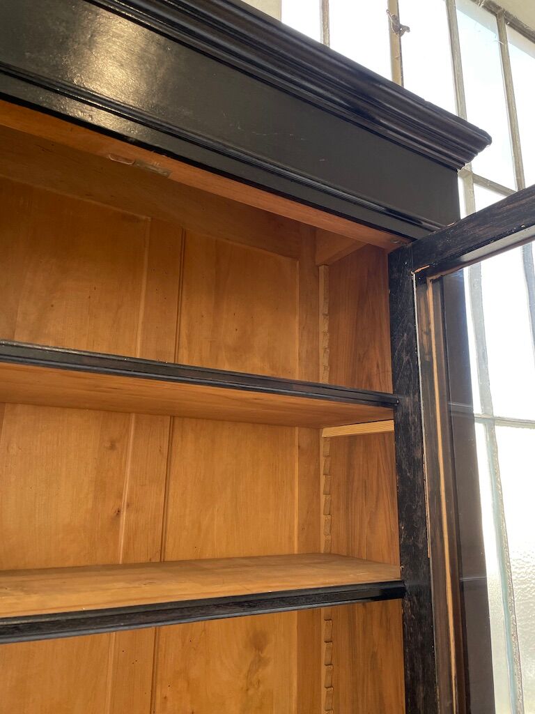 Napoleon 3 walnut window glass cabinet