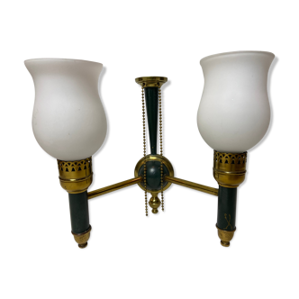 Wall light in gilded brass and white opalines