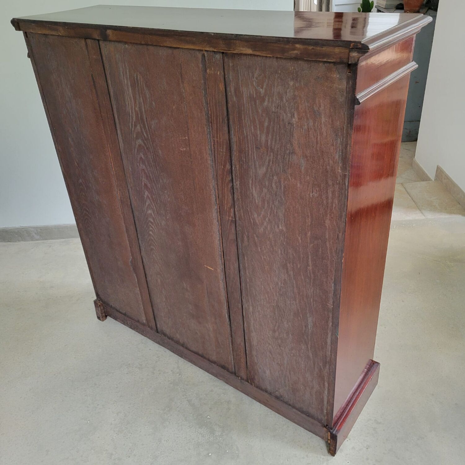 Bibliothèque vitrée vitrine
Anglaise début XXème