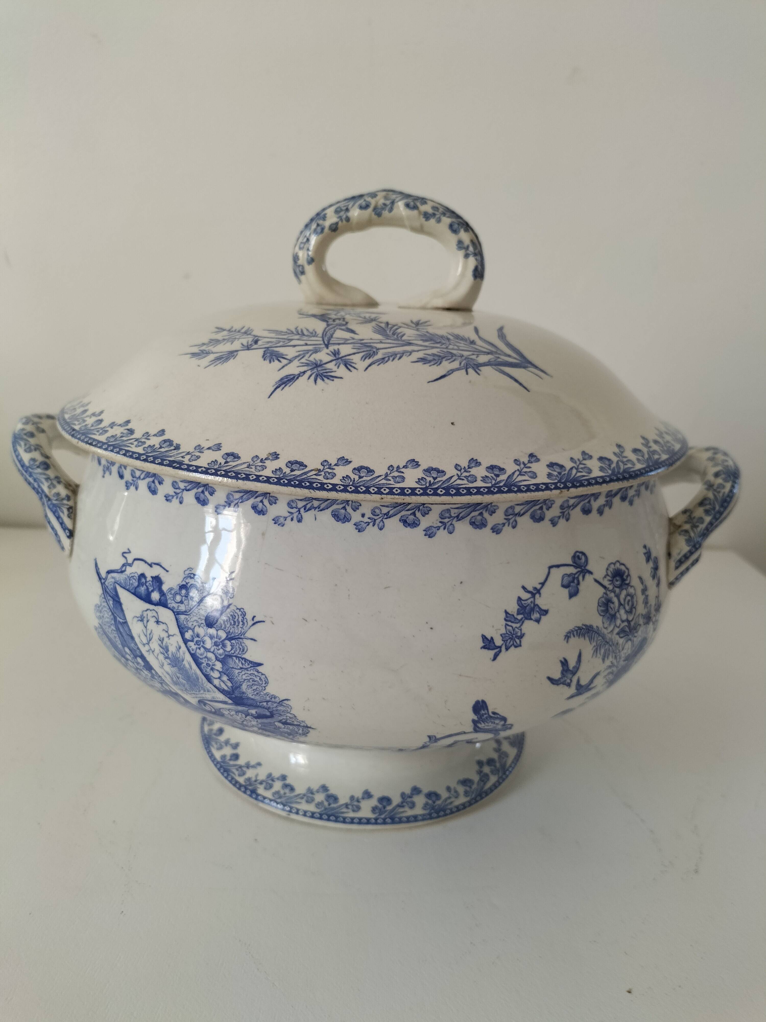 Antique FF Pexonnes soup tureen – “Birds” model