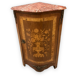 Buffet d'encoignure décor marqueté au vase fleuri de style Louis XVI