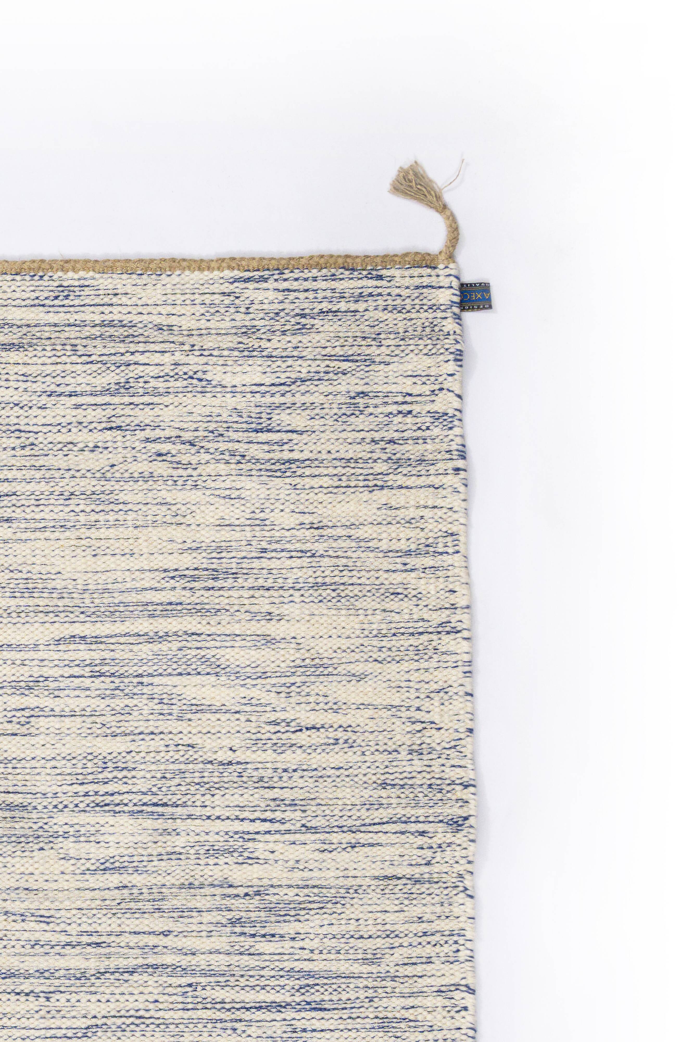 Nos scandinavian flat weave rug by axeco svenska ab. 163 x 78 cm = 64 x 31