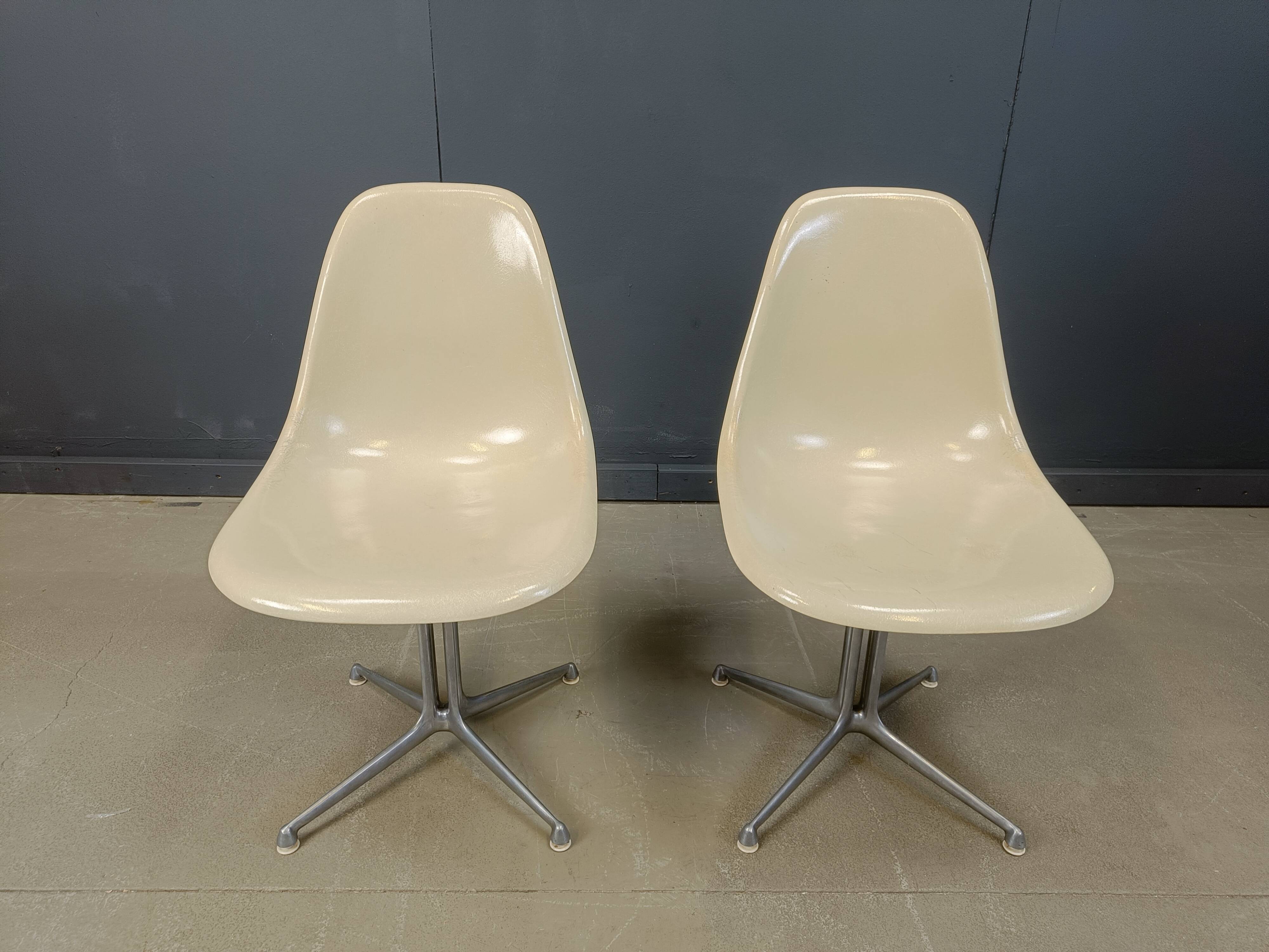 Chaises Eames La Fonda par Herman Miller, ensemble de 2 années 1960